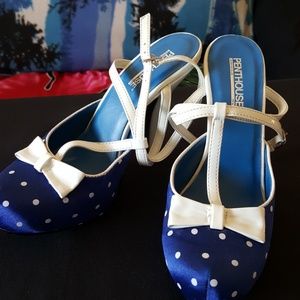 T-strap pinup shoes